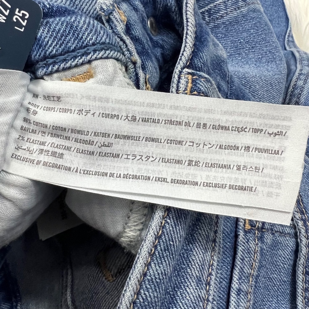 👖NWT🤩 |•HOLLISTER•| Ultra High-Rise Mom Jeans Flowers Size 5 Short 27x25👖 - Picture 9 of 12